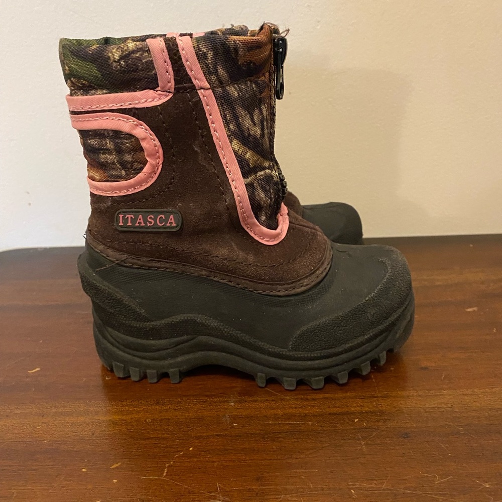 Itasca toddler girl snow stomper boots size 7 (toddler) camo and pink